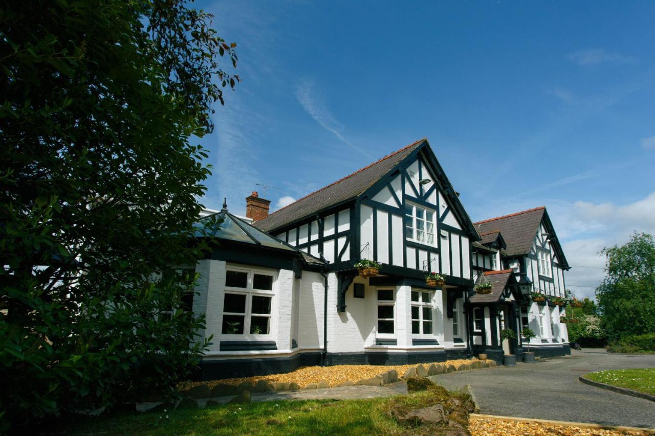 The Egerton Arms Hotel Chester Bagian luar foto